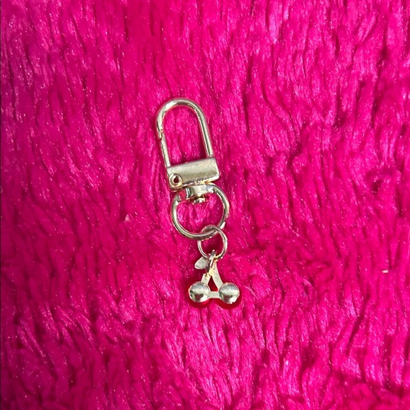 Elegant Silver Keychain with Red Accents - Picture 3 of 3